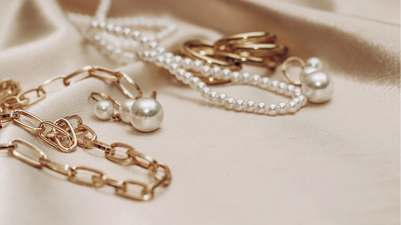 AI jewelry photography prompts for realistic product images